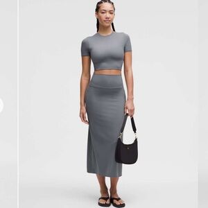 Lululemon Nulu Slim-Fit High-Rise Maxi Skirt
Solar Grey